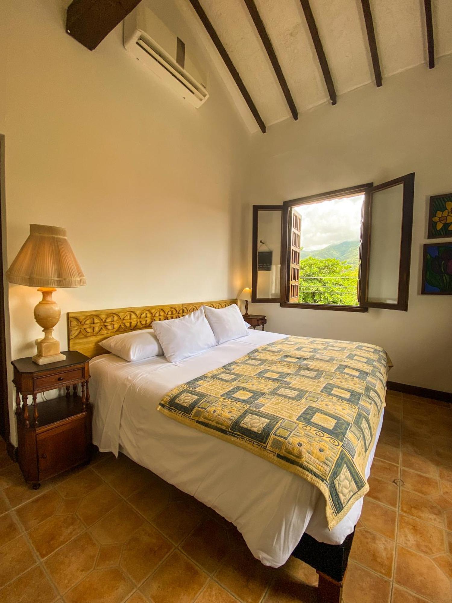 Hotel Mariscal Robledo サンタ・フェ・デ・アンティオキア エクステリア 写真