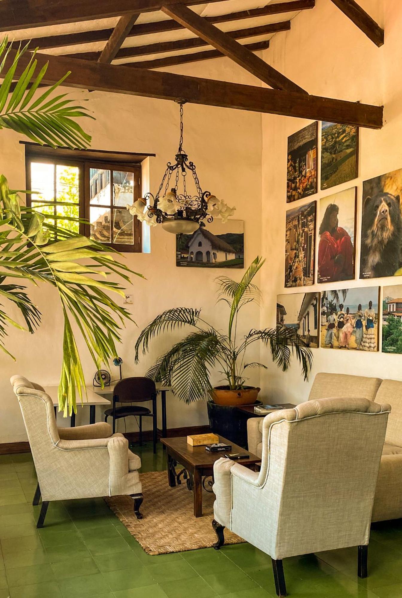 Hotel Mariscal Robledo サンタ・フェ・デ・アンティオキア エクステリア 写真
