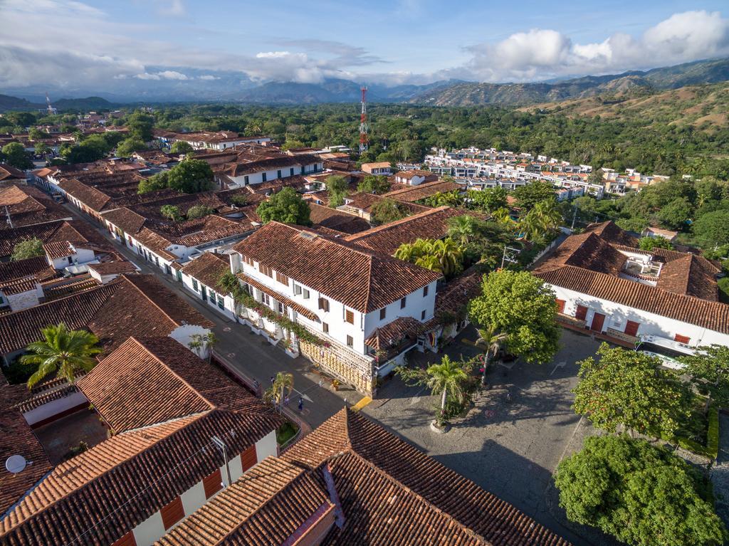 Hotel Mariscal Robledo サンタ・フェ・デ・アンティオキア エクステリア 写真