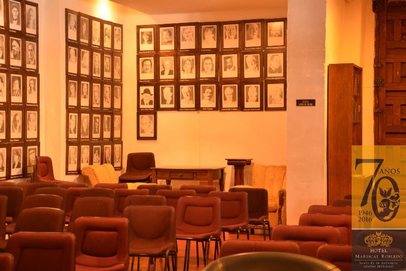 Hotel Mariscal Robledo サンタ・フェ・デ・アンティオキア エクステリア 写真
